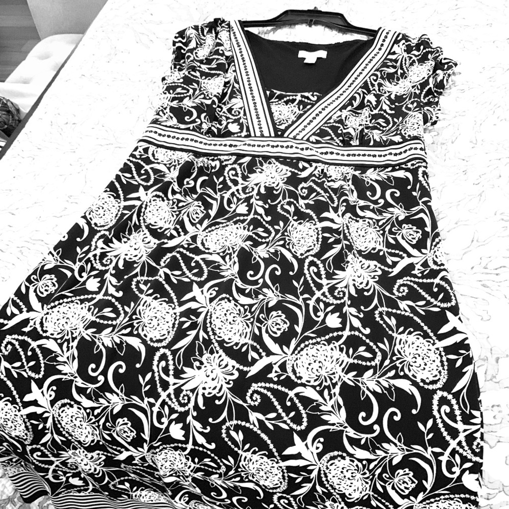 Black and white printed dress